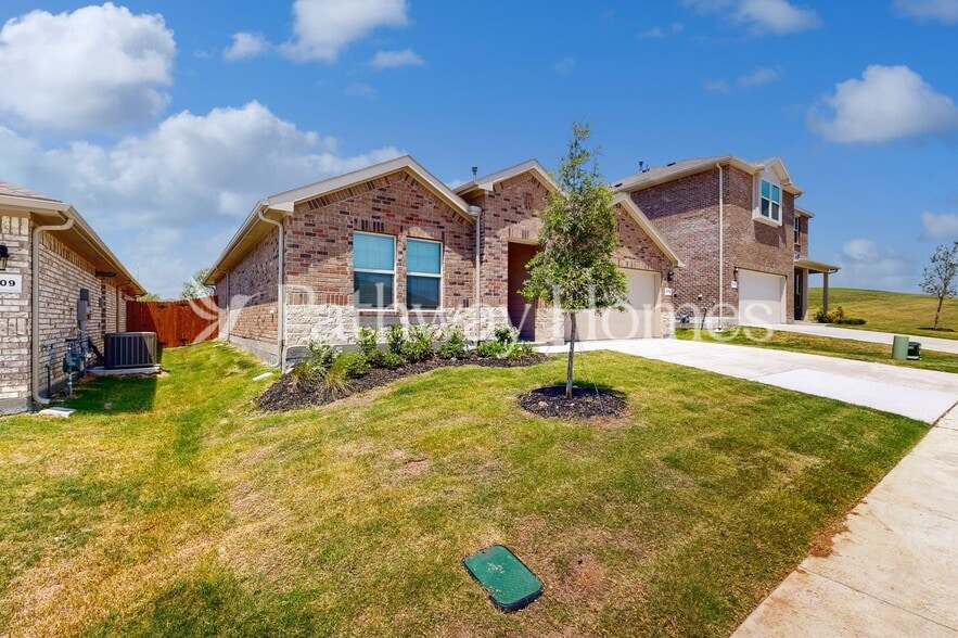 Building Photo - 9413 Fallston Dr