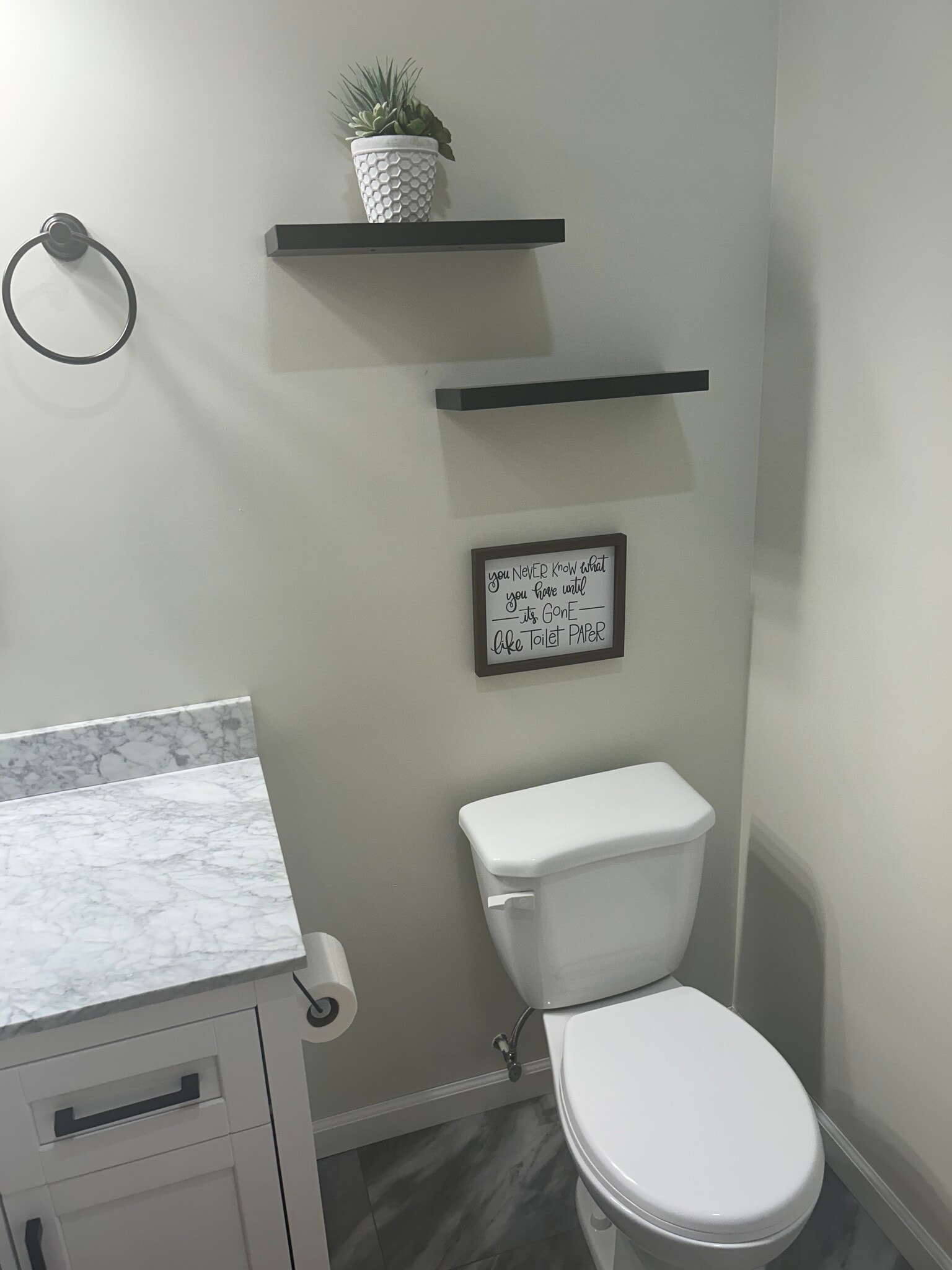 Building Photo - 812 Commercial St