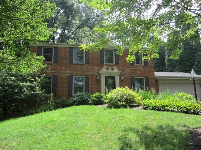 Building Photo - 2341 Southwood Dr