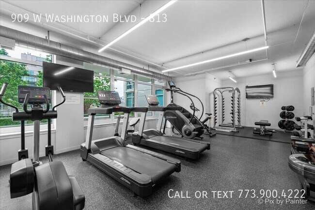 Building Photo - 909 W Washington Blvd