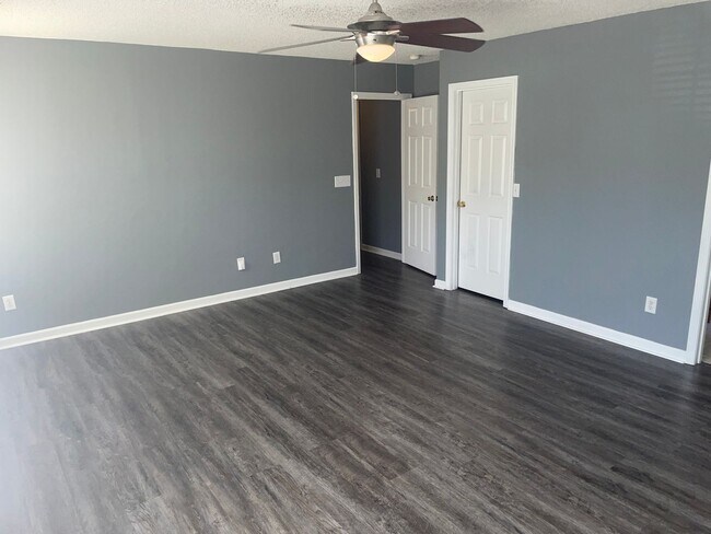 Building Photo - Move In Special On Beautiful 3 Bedroom Home!
