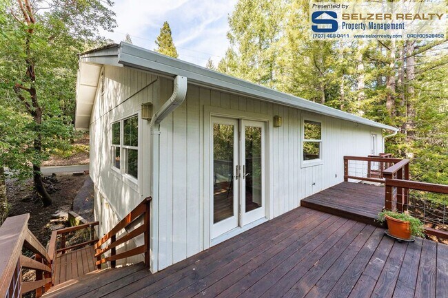 Building Photo - 25053 Robin Cir