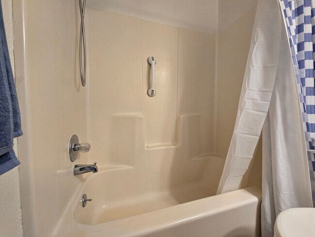 Building Photo - 941 Calle Mejia