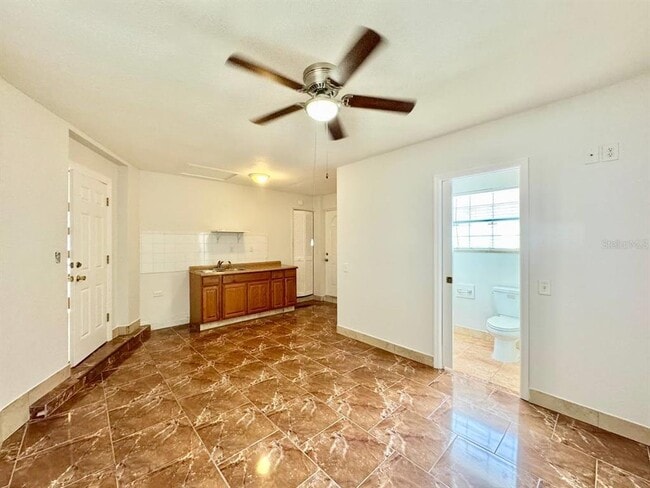 Building Photo - 6212 N Grady Ave