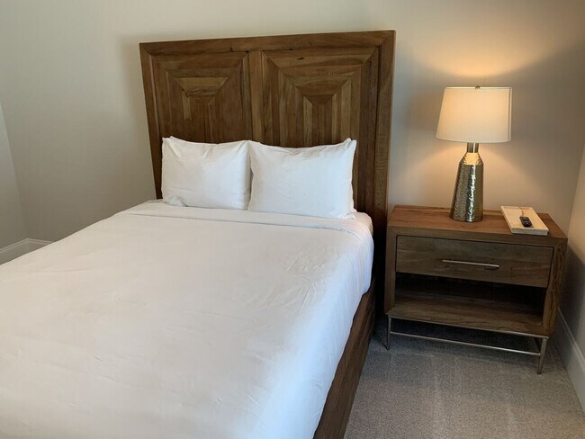 Building Photo - 4230 Old Cherokee St