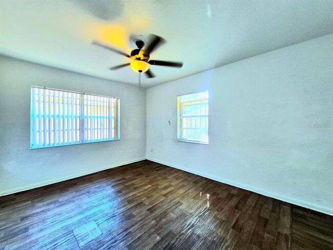 Building Photo - 2413 E 38th Ave