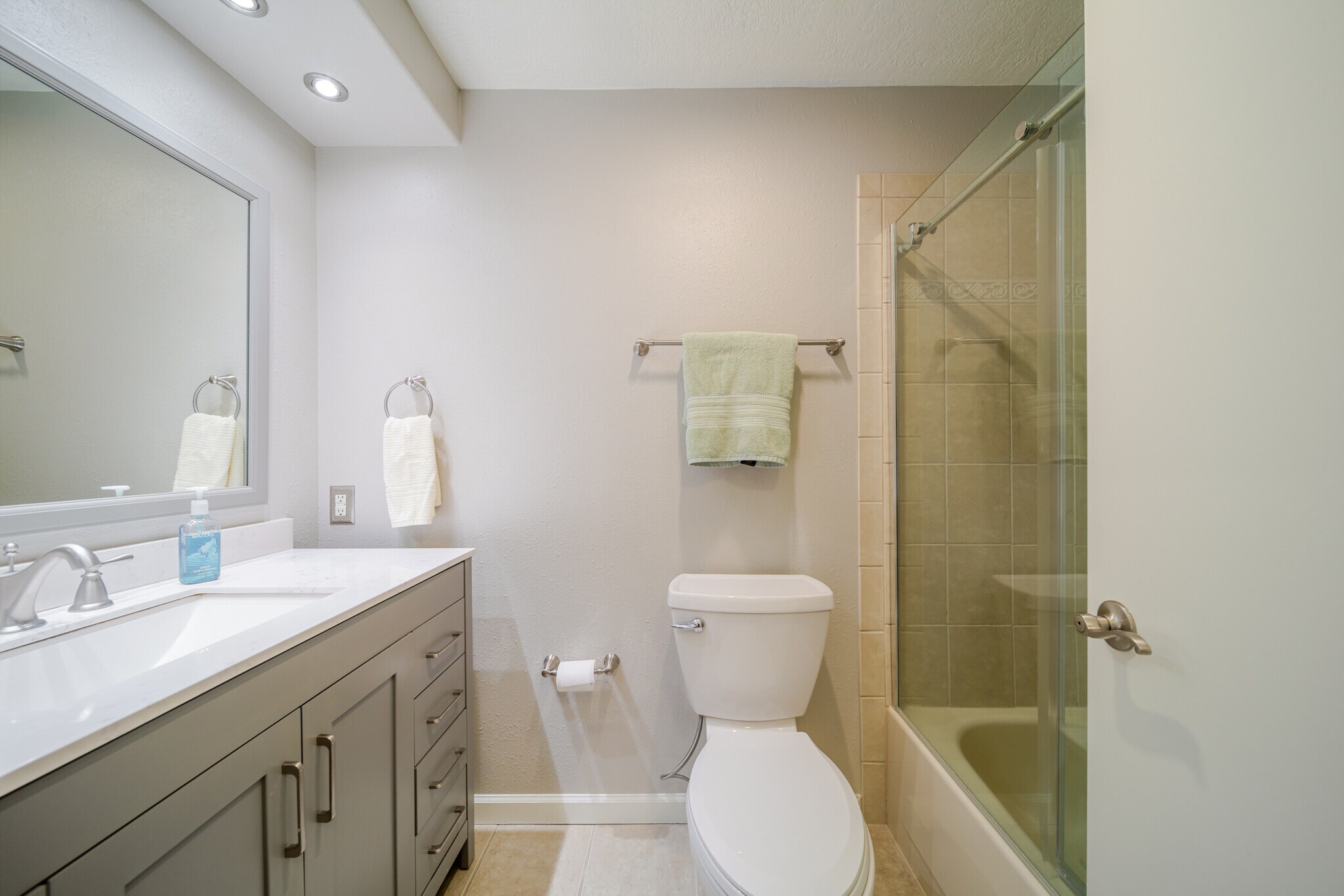 Building Photo - 3124 S Falling Brook Ln