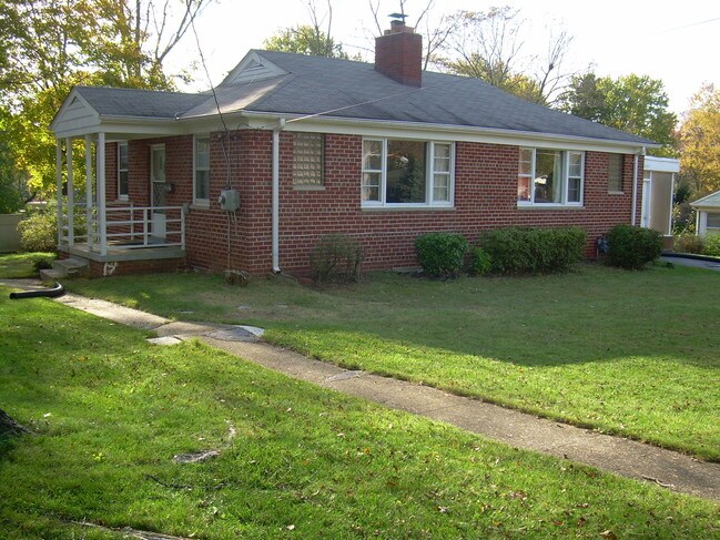 Building Photo - 6527 Ivy Hill Dr