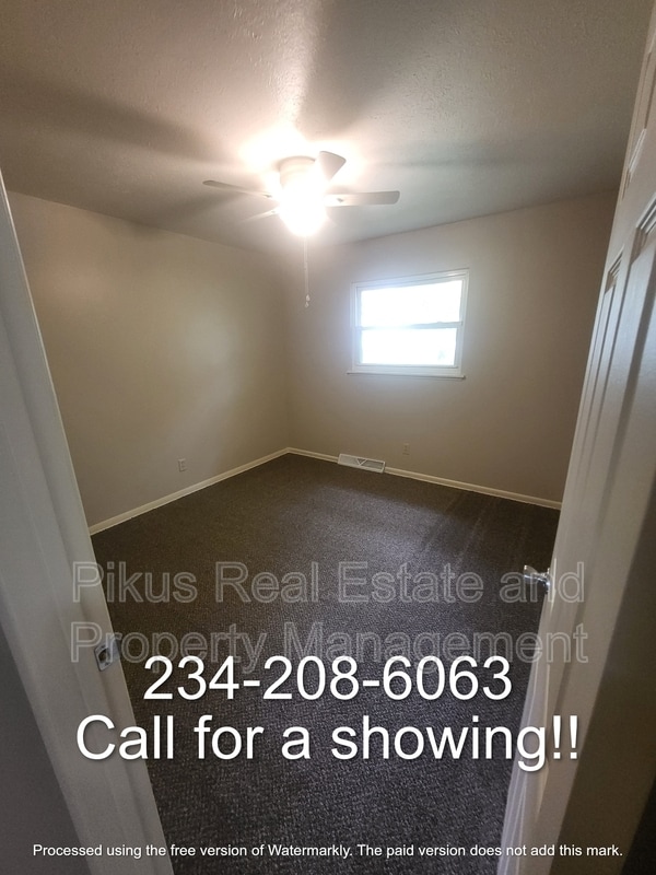 Building Photo - 3639 Albrecht Ave