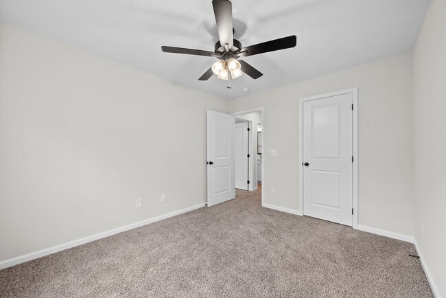 Building Photo - New Construction! GARBAGE/LAWN INCLUDED! N...