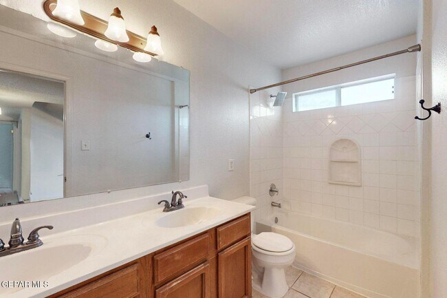 Building Photo - 4409 Loma Clara Ct