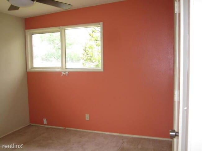 Building Photo - 3 br, 1 bath House - 3505 Fleetwood Drive