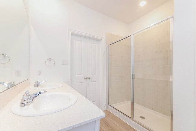 Building Photo - 1110 Daffodil St