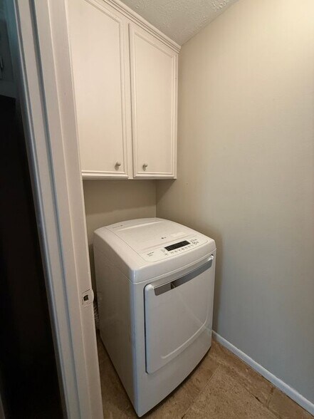 Building Photo - 3203 Bahia Dr