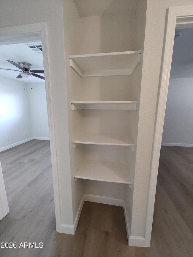 Building Photo - 2316 E Karen Dr