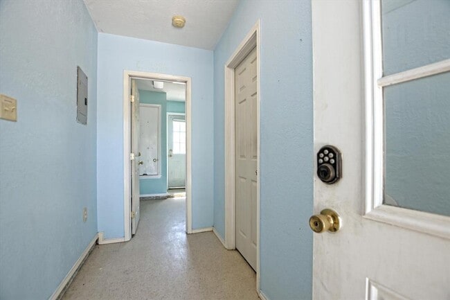 Building Photo - 2509 Patsy Pkwy