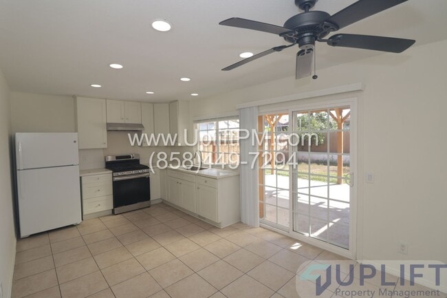 Building Photo - 4 Bedroom 2 Bath Home in the Heart of Mira Mesa.