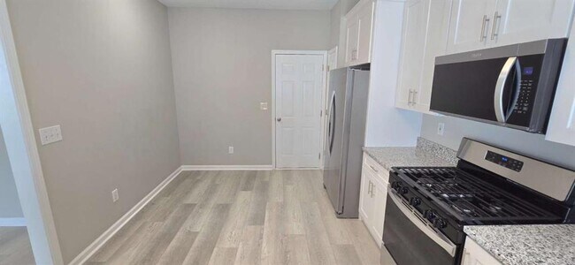 Building Photo - 3611 Gainesway Trace