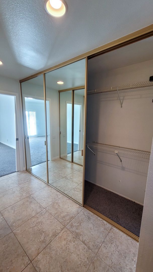 Building Photo - NOW AVAILABLE!! Gorgeous Two Story 3 Bedroom 3 Bath Perfect for Working From Home and Entertaining!