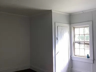 Building Photo - One Bedroom in Clinton