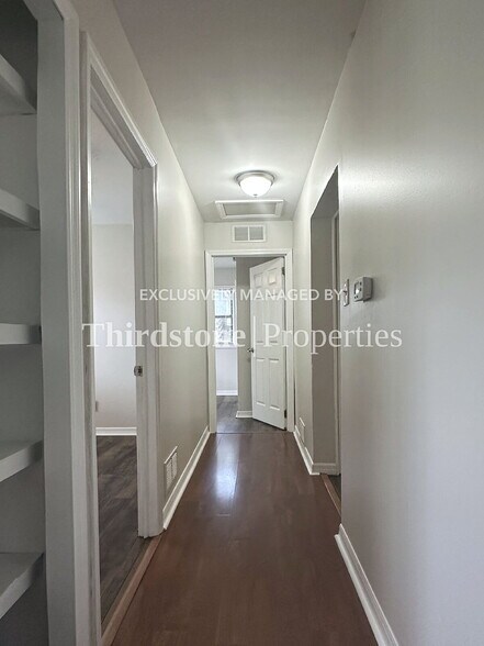 Building Photo - 1173 W 27th St