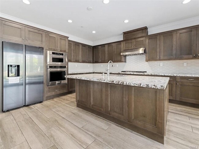 Building Photo - 101 Hemisphere