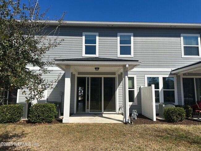 Building Photo - 136 Pinebury Ln