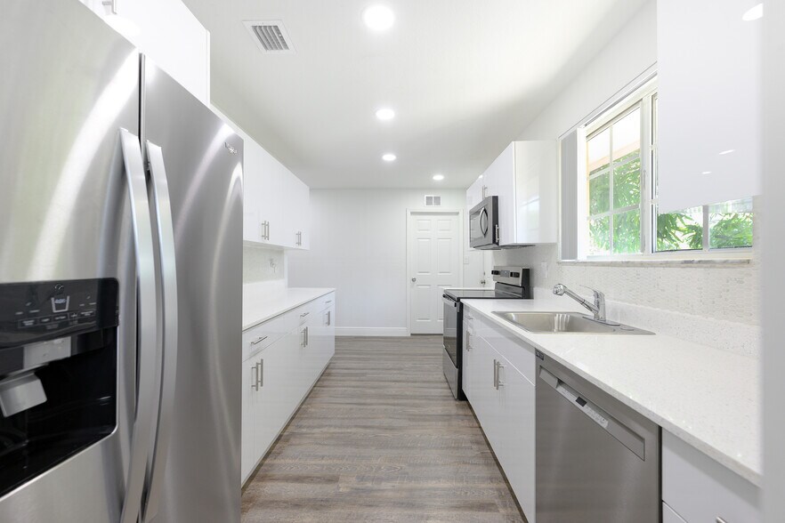 Building Photo - 2355 NW 99th Ter
