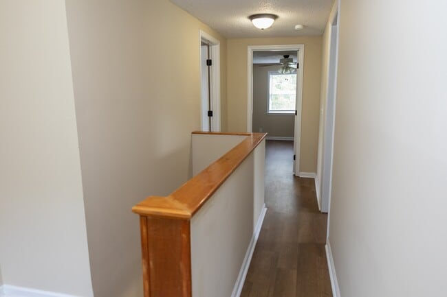 Building Photo - 4085 Beach Rd