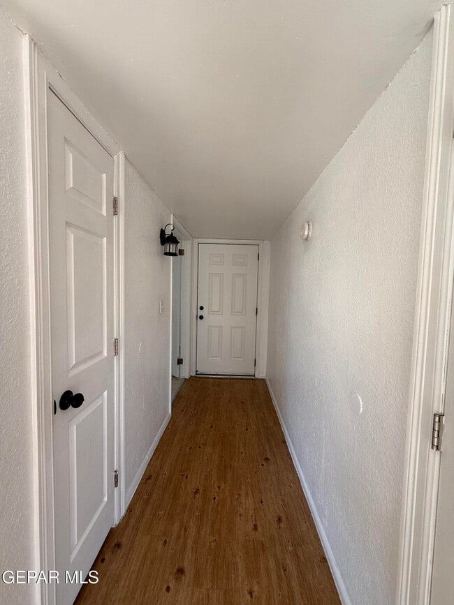 Building Photo - 1670 Jones Ln
