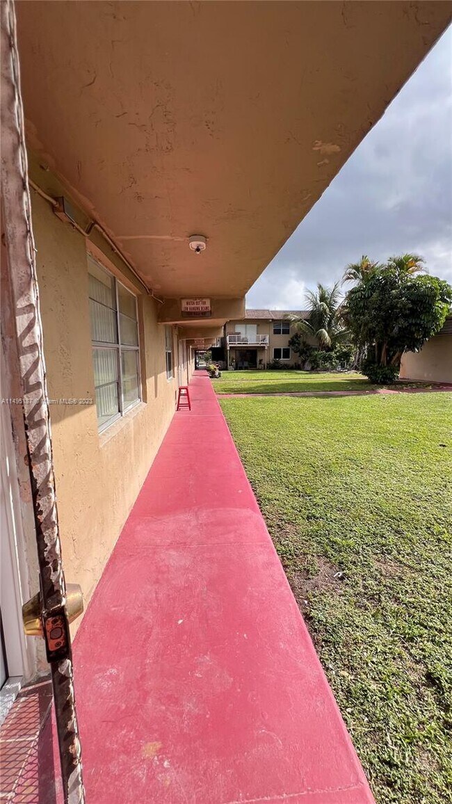 Building Photo - 301 NW 177th St