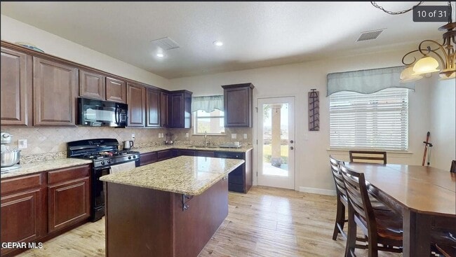 Building Photo - 7282 Camino Del Sol Dr