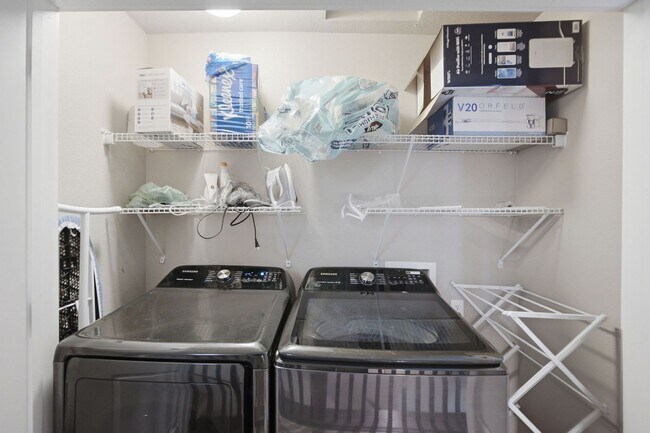 Building Photo - Two Bedroom Condominium located in Central Missoula