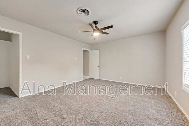 Building Photo - 1822 Roberts Cut Off Rd