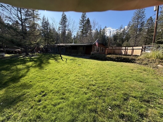 Building Photo - 7429 W Evans Creek Rd