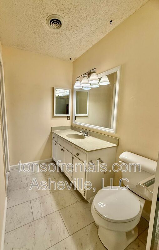 Building Photo - 181 N Britton Creek Ct
