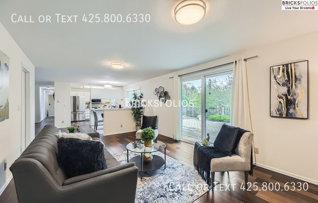 Building Photo - Inviting Bothell Home: Your Sanctuary with...