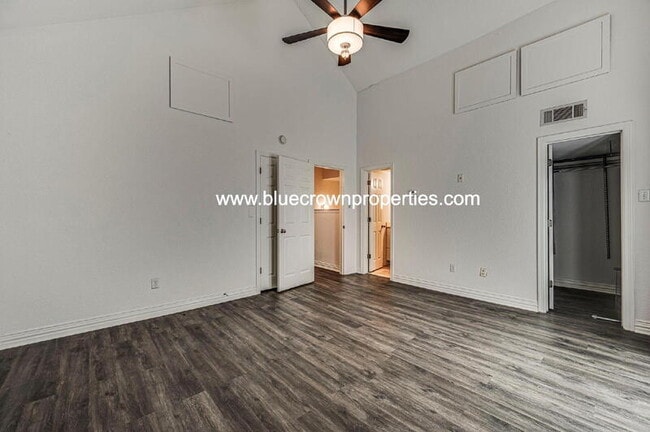 Building Photo - 2722 Knight St