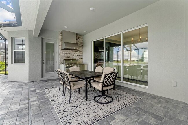 Building Photo - 6023 Diamonte Pl