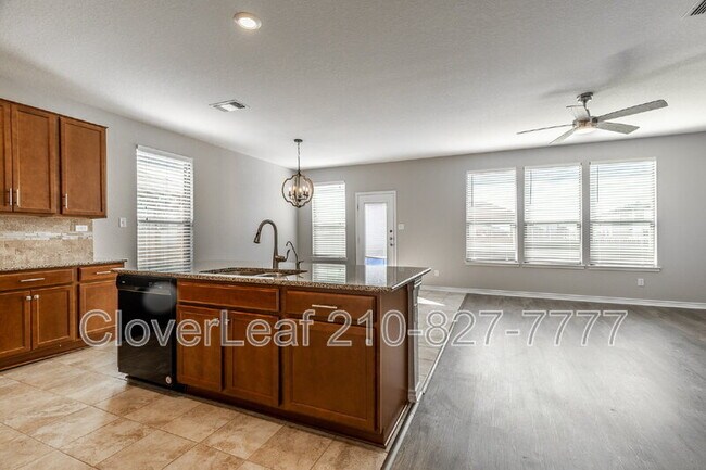 Building Photo - 682 Pond Springs