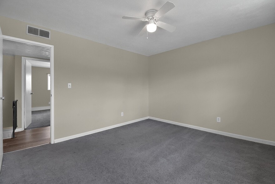 Building Photo - 2383 Belcher Dr
