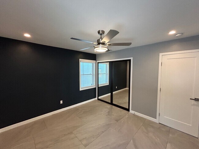 Building Photo - Newly Renovated 4 bed house! (Lease out, pending signatures. Check back in a few days!)