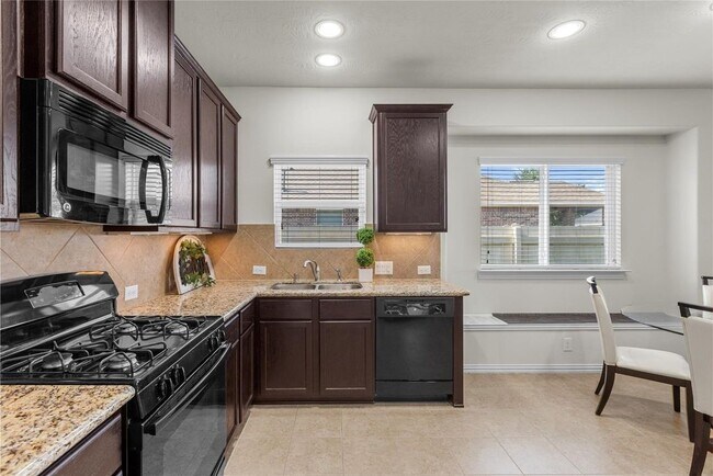 Building Photo - 24526 Forest Canopy Dr