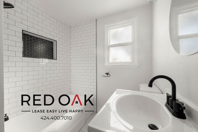 Building Photo - 8752 Belford Ave