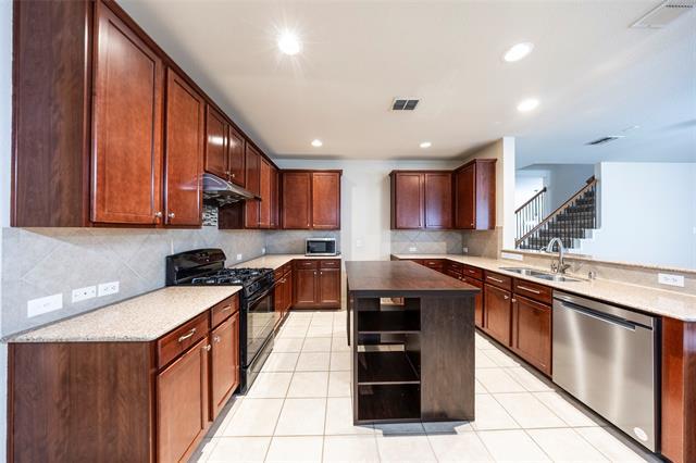 Building Photo - 5701 Quicksilver Dr