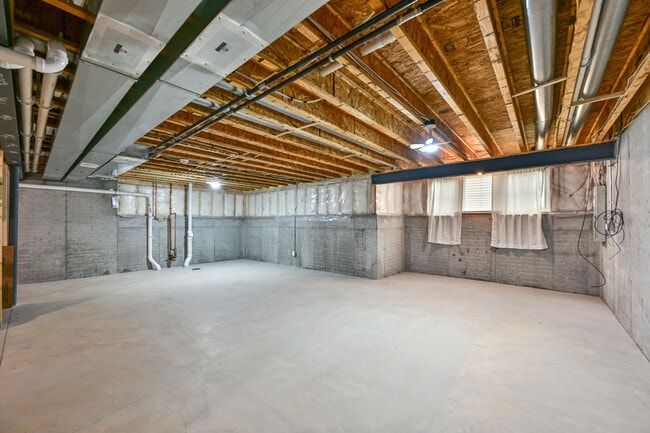 Building Photo - 2905 N 186th St