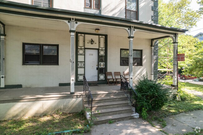 Building Photo - 3301-3303 Baring St
