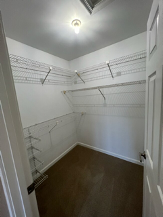 Building Photo - 10517 St Matthew Ln