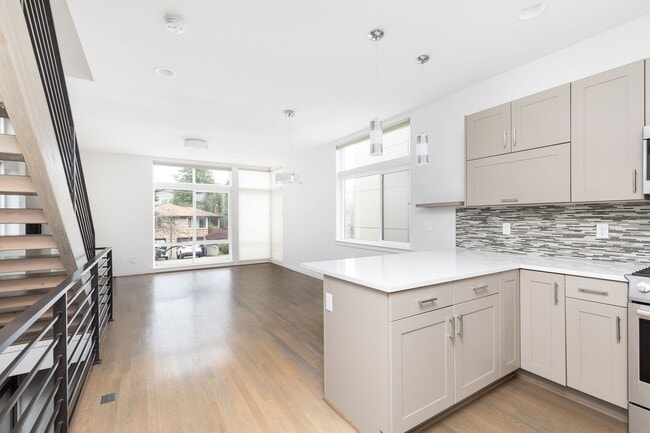 Building Photo - Contemporary 3 Bedroom Ballard Townhome in Prime Location