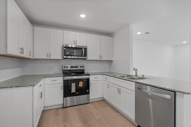 Building Photo - 30530 Wolfburn St